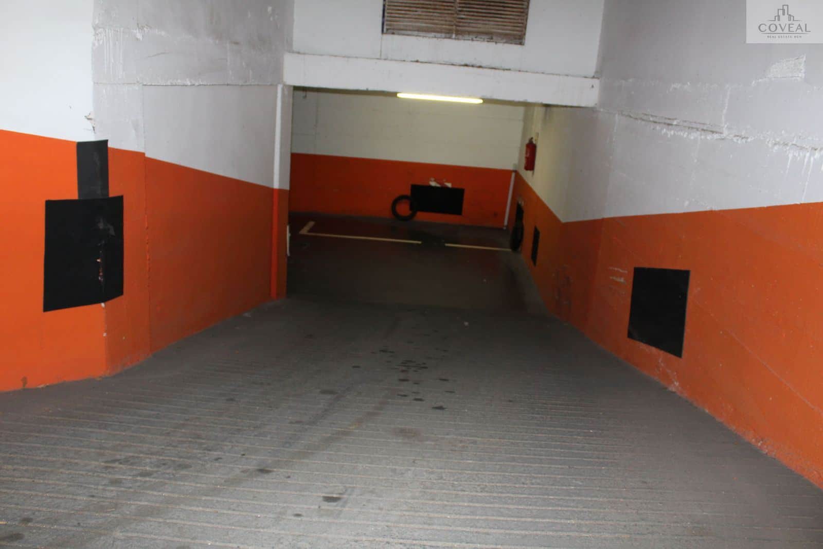 4 plazas de parking en venta situadas en el centro de Mataró - Foto 3
