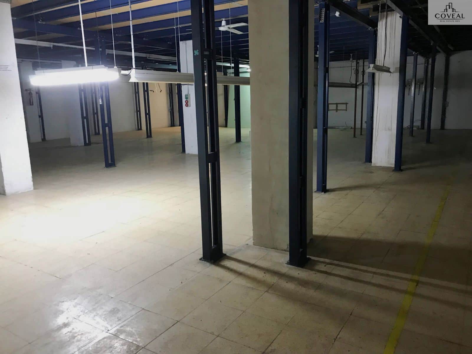 Estupendo Local a 1r linea Mar - Foto 2