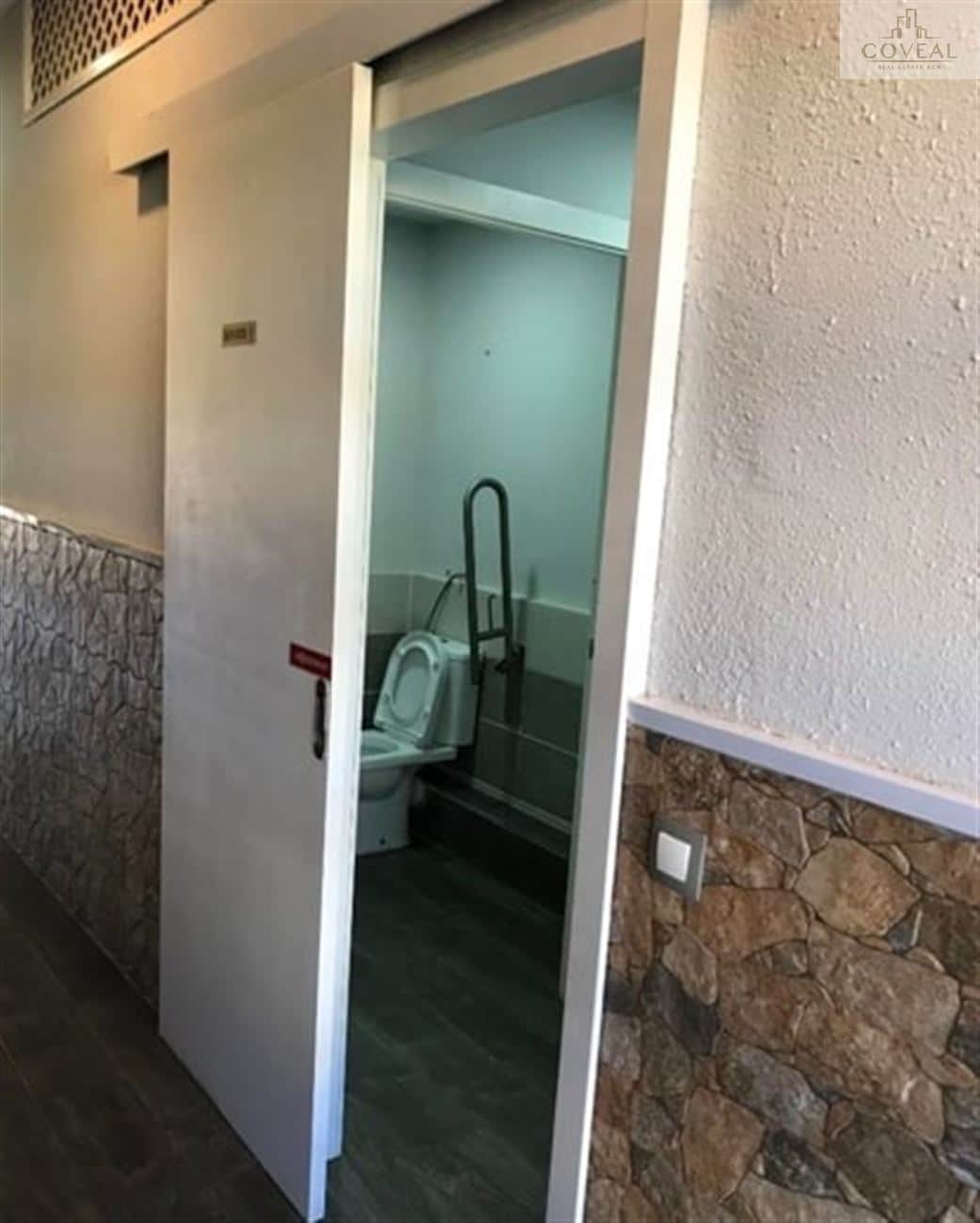 Local con cambio de uso a vivienda en Avd President Companys - Foto 5