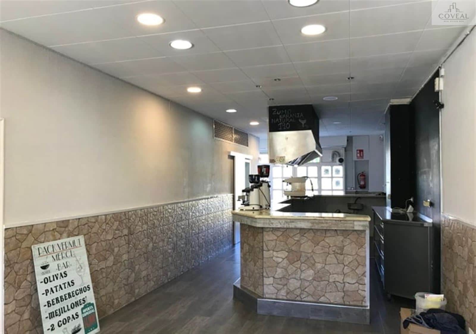 Local con cambio de uso a vivienda en Avd President Companys - Foto 2