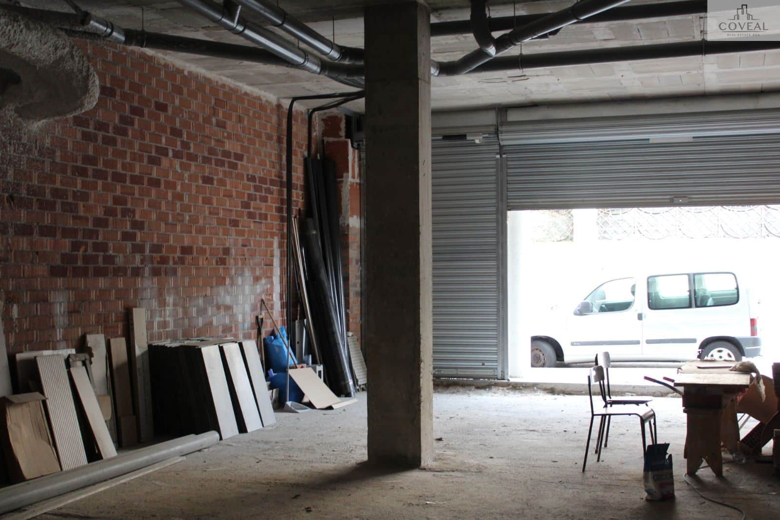 Local con plaza de parking en el Eixample de Mataró - Foto 1