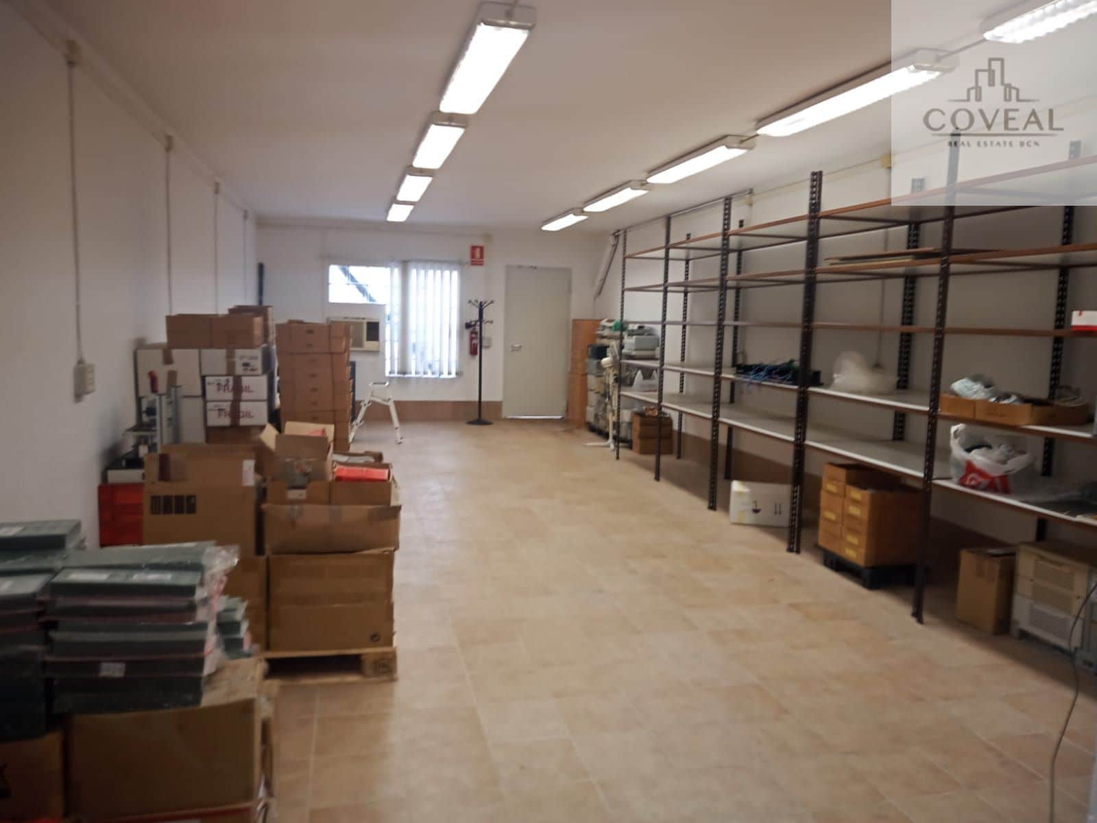 ALMACEN OFICINAS REGISTRALMENTE CONSTA COMO CASA ENTRE MEDIANERAS - Foto 1