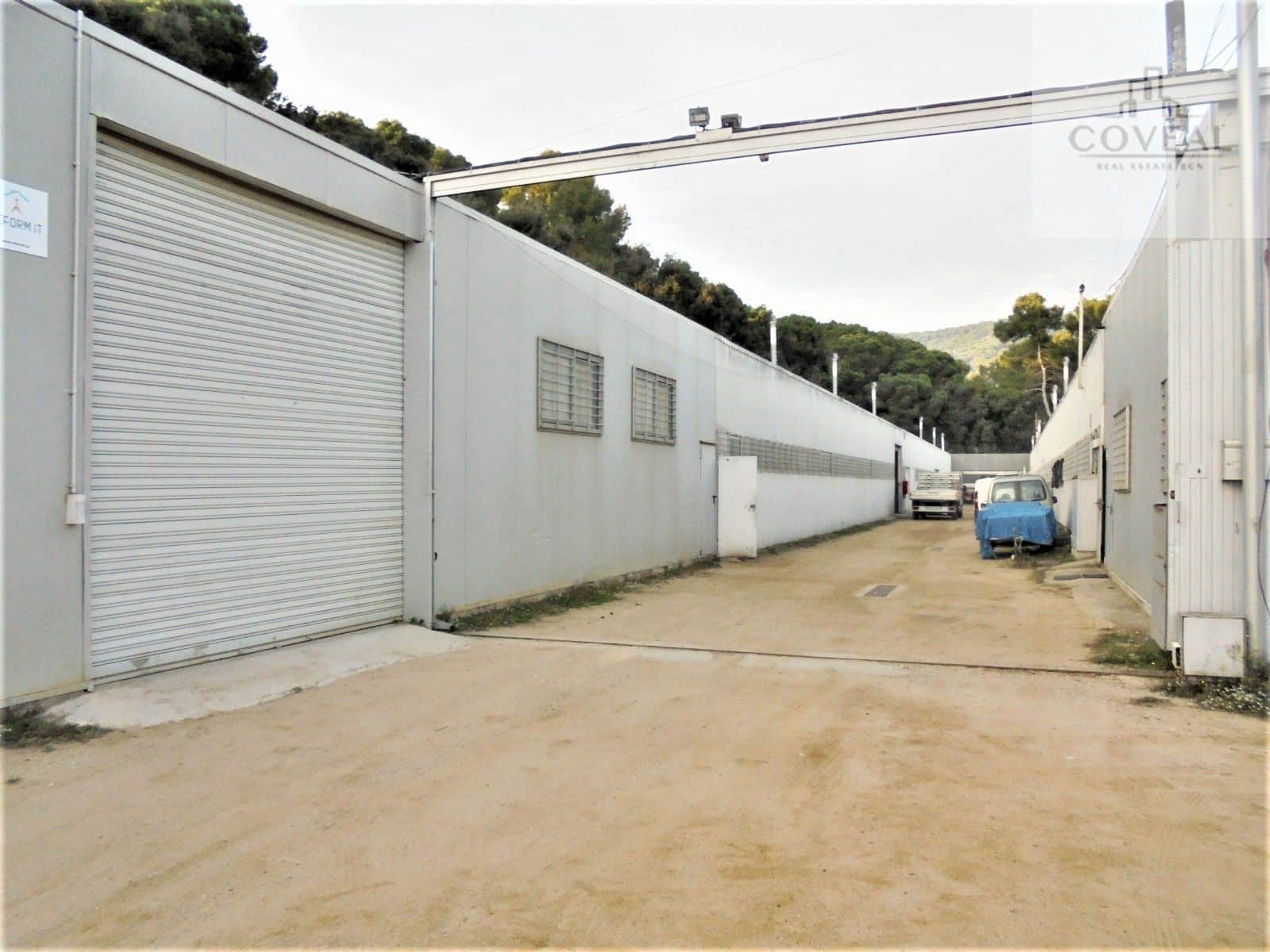 16 ha DE TERRENO CON 9 NAVES INDUSTRIALES - Foto 2