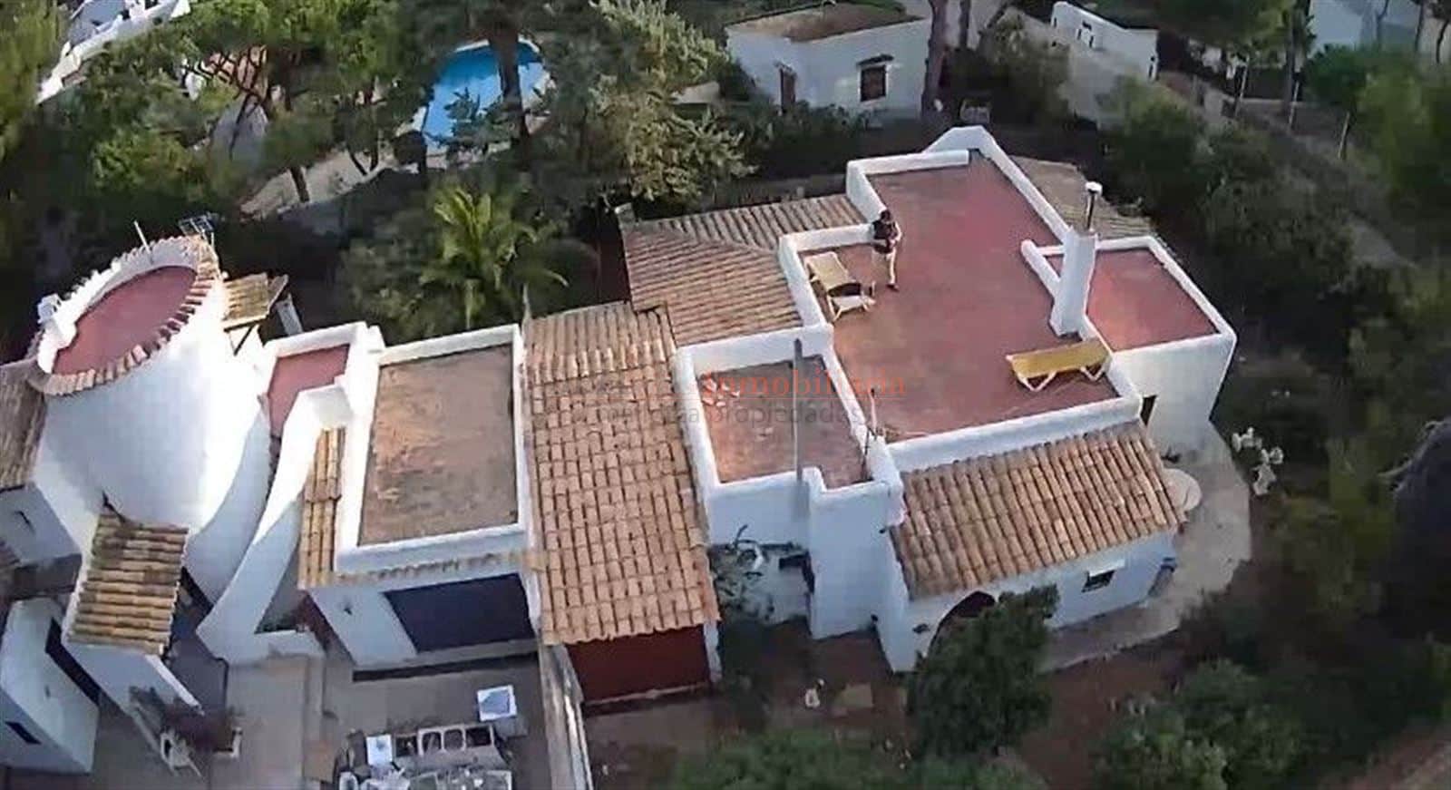 CHALET UNIFAMILIAR A 60 METROS DEL MAR - Foto 2