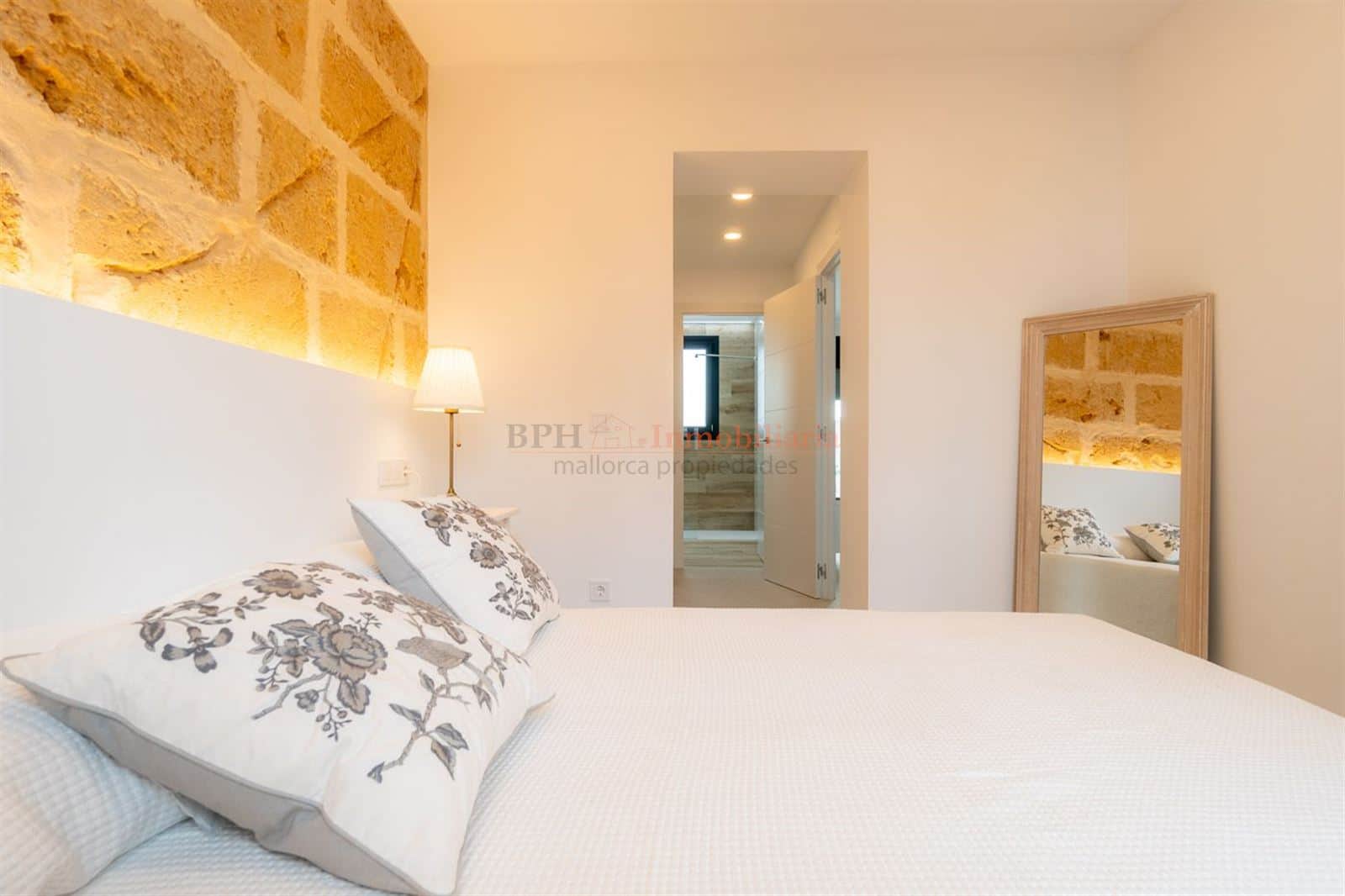 PRIMER PISO TECHO LIBRE CON SOLÁRIUM Y PISCINA - Foto 2