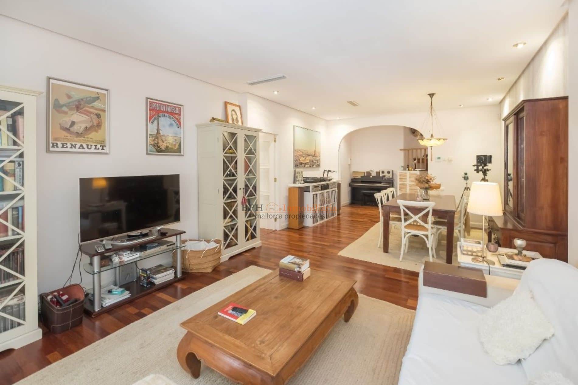 PLANTA BAJA CON JARDIN PISCINA COMUNITARIAS Y PARQUIN. - Foto 5