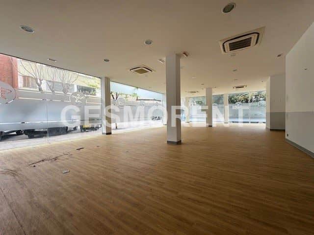 CONJUNTO DE 4 LOCALES EN VENTA EN PORT DE POLLENÇA - Foto 3