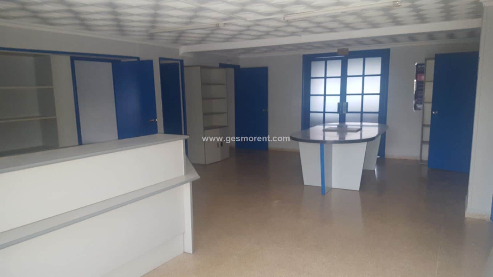 LOCAL EN VENTA CON INQUILINO EN MAGALLUF - Foto 1