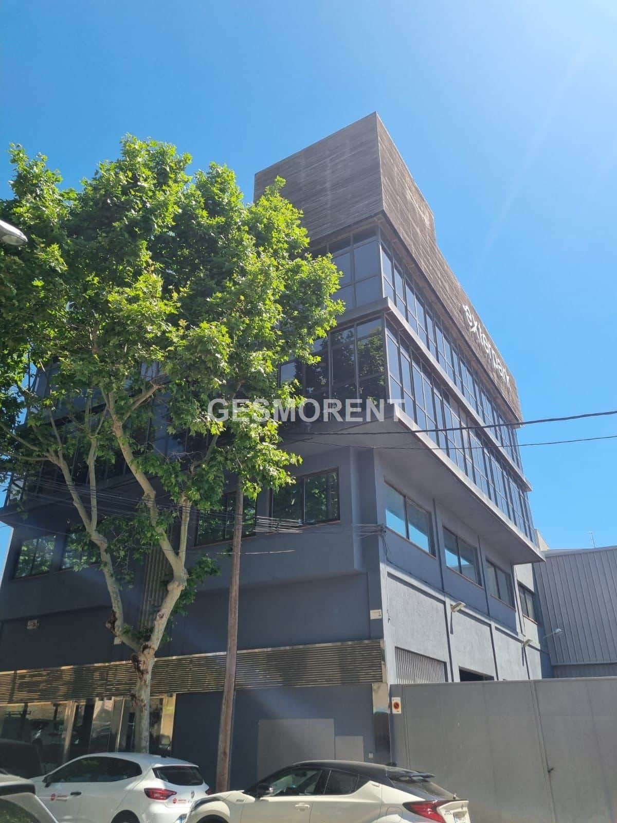 EDIFICIO CORPORATIVO EN VENTA EN CORNELLA DE LLOBREGAT - Foto 1