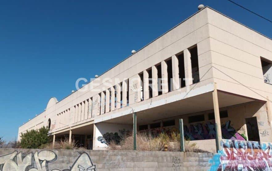 NAVE EN OBRA PARADA EN VENTA EN TARRAGONA - Foto 1
