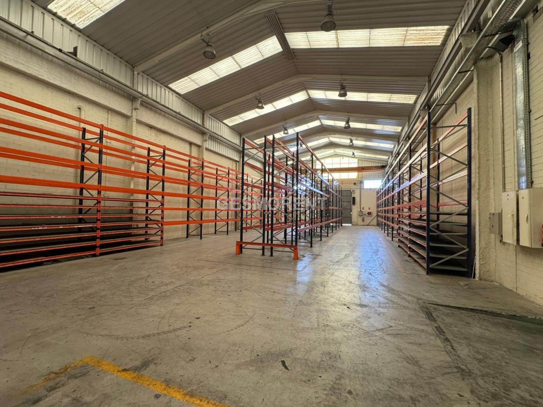 NAVE CON OFICINAS EN VENTA EN SAN FERNANDO DE HENARES, MADRID - Foto 2