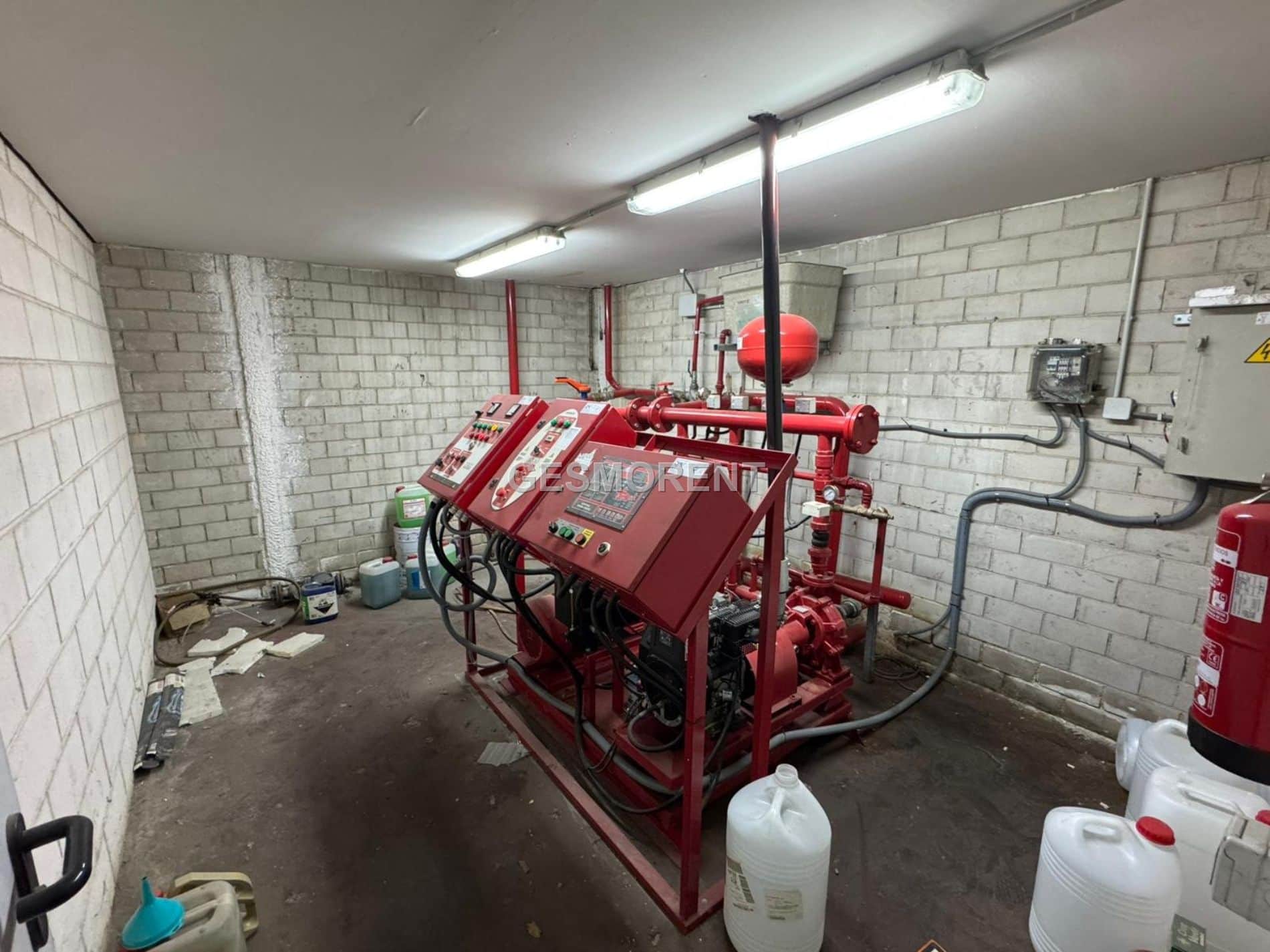 NAVE CON OFICINAS EN VENTA EN SAN FERNANDO DE HENARES, MADRID - Foto 4