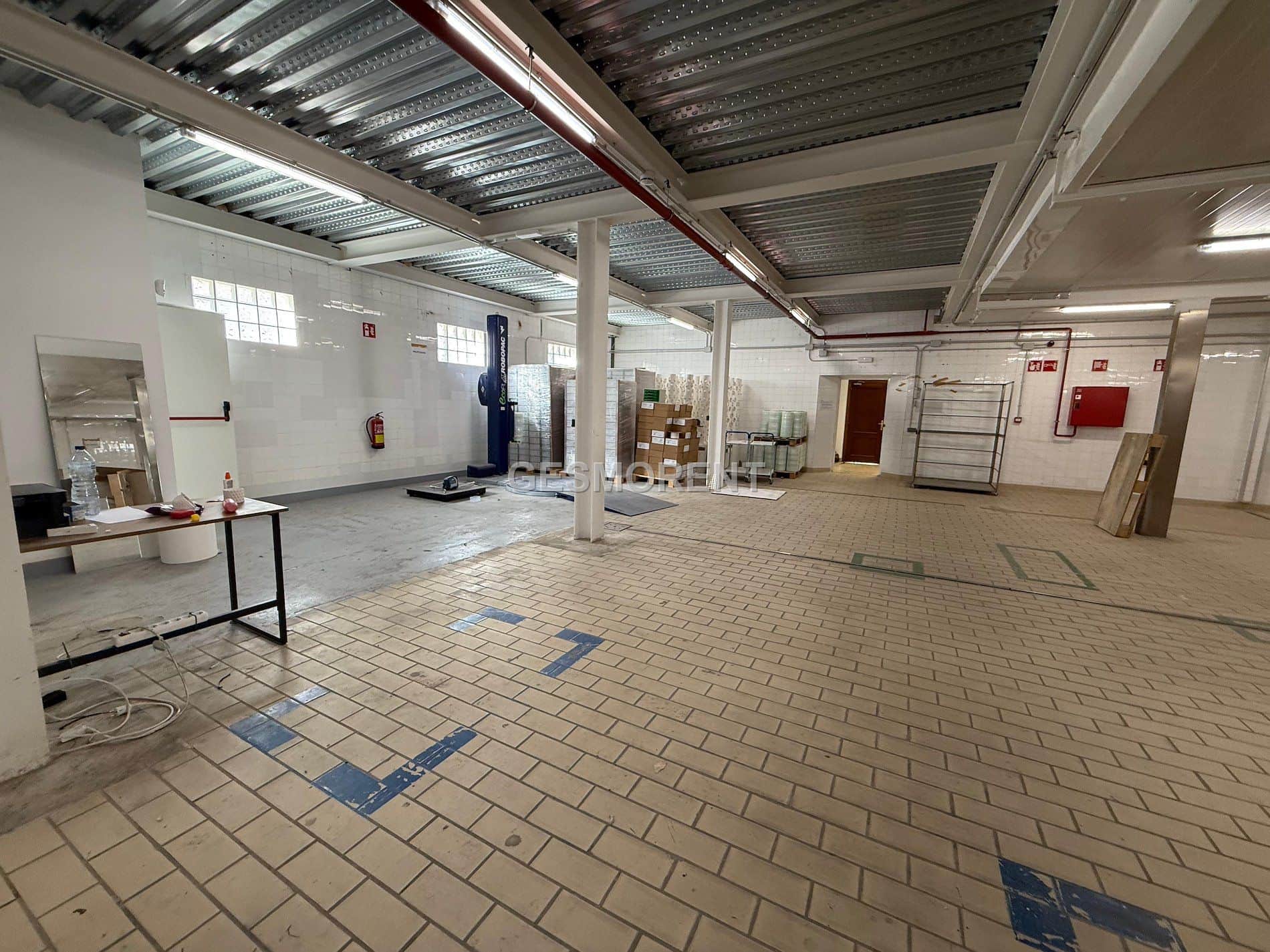 Nave industrial en alquiler en Polígono Son Castello, Palma de Mallorca - Foto 4
