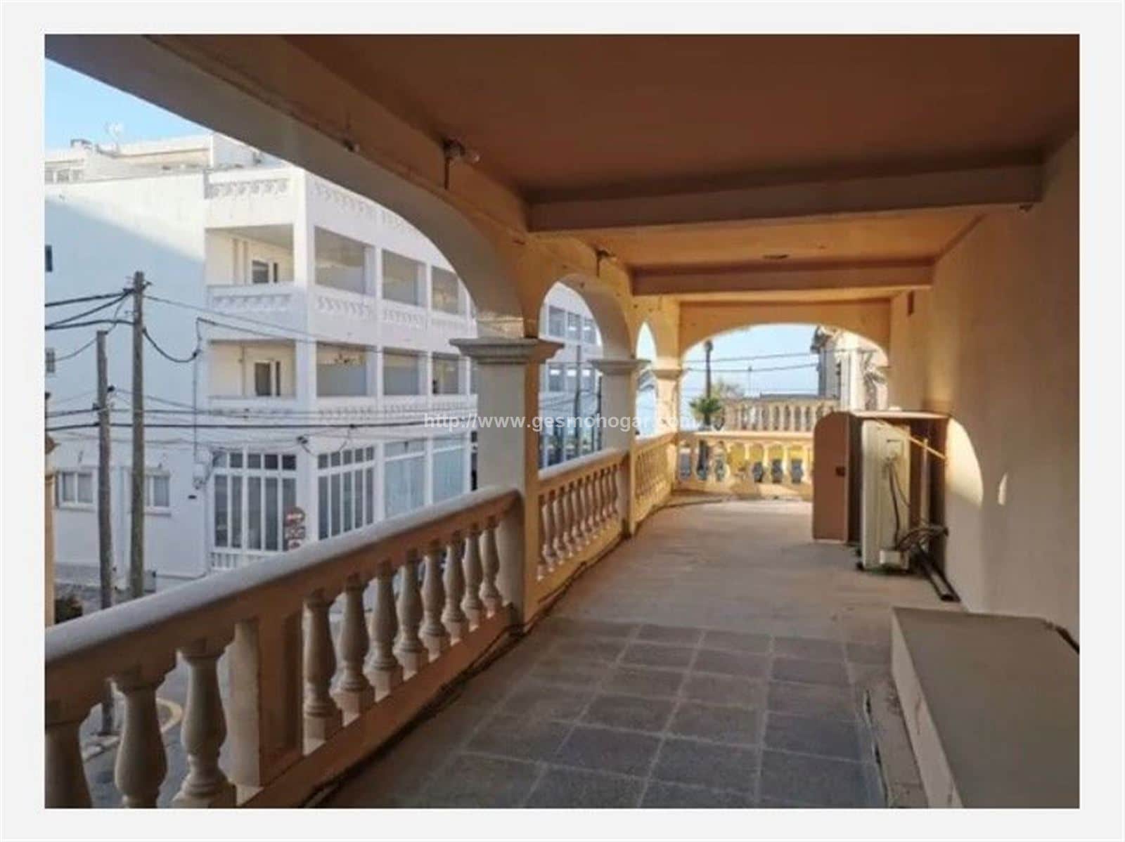 EDIFICIO PARA VIVIENDAS EN VENTA EN EL ARENAL - Foto 2