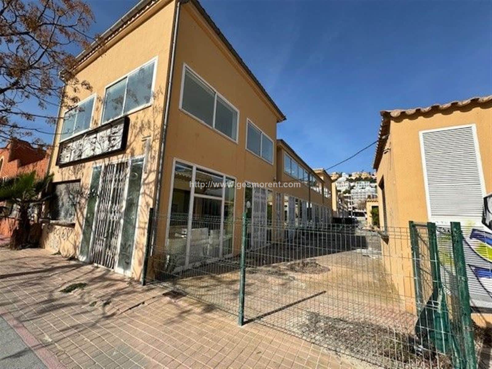 CENTRO COMERCIAL EN VENTA EN SANTA PONSA, PALMA DE MALLORCA - Foto 3