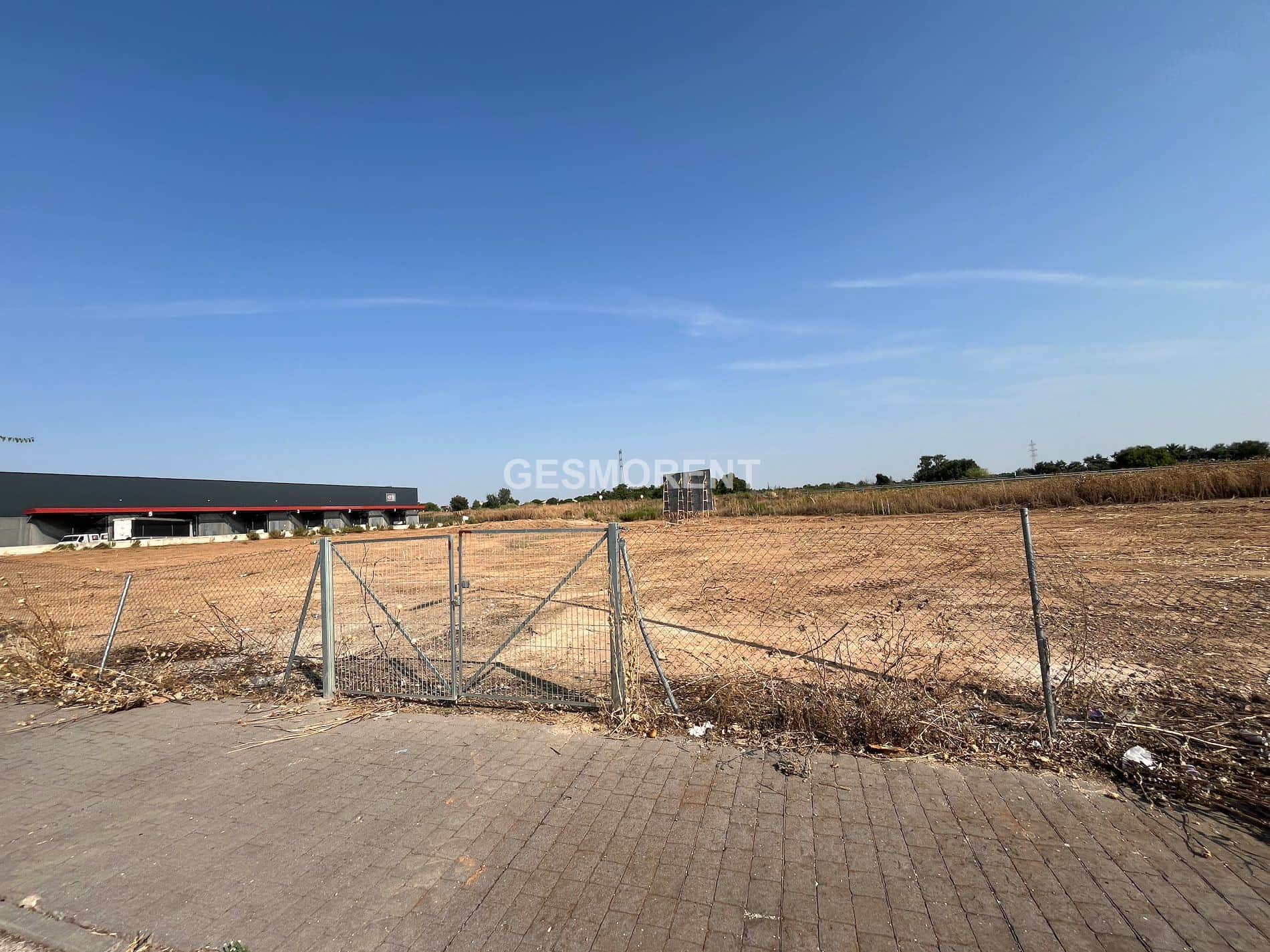 TERRENO INDUSTRIAL EN VENTA EN CABANILLAS DEL CAMPO, GUADALAJARA - Foto 4