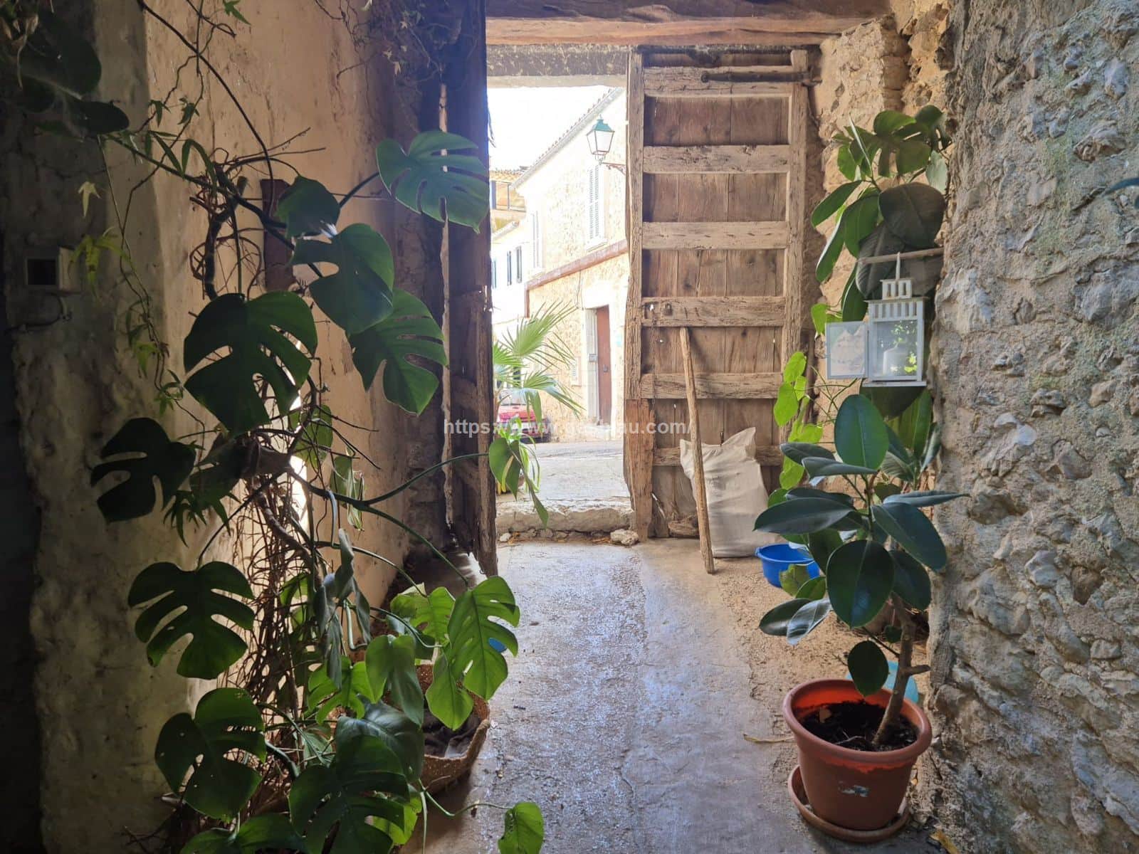 "Oportunidad Doble: Casa Habitable + Edificación a Reformar" - Foto 3