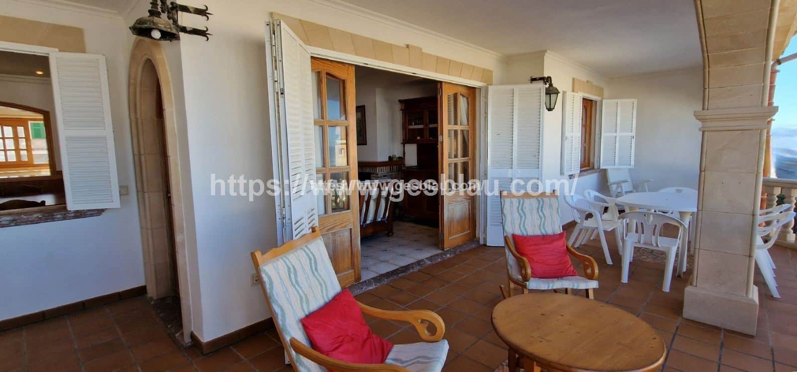 Exclusiva planta baja con vistas al mar y gran terraza - Foto 1