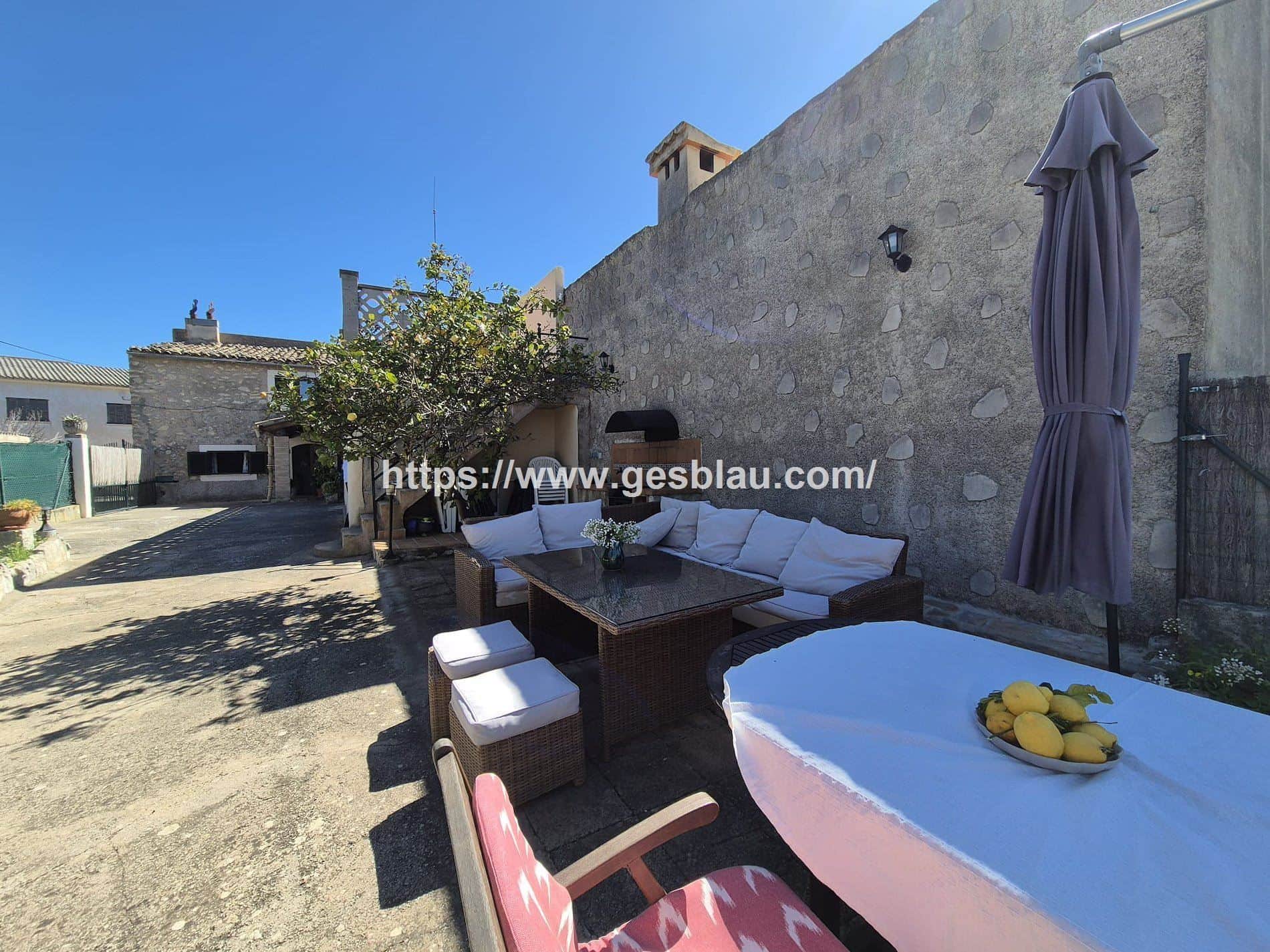 Casa con gran terraza y piscina - Foto 1