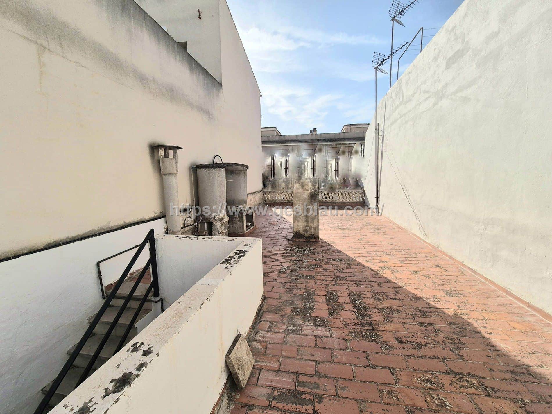 🏡 Casa en venta en Can Picafort – a solo 290 metros de la playa 🌊🚗 Con garaje propio y dos terrazas – ¡cerca del mar! - Foto 1