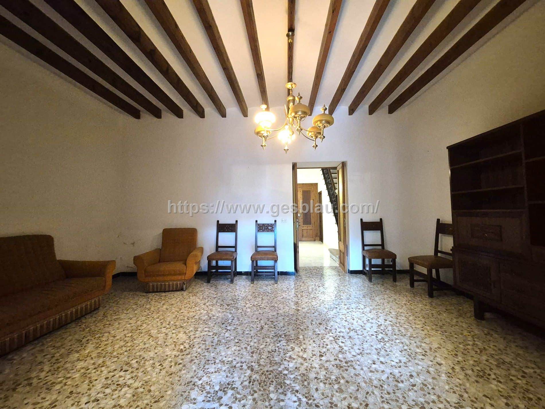 Gran casa con garaje y amplio patio en Selva – muchas posibilidades - Foto 4