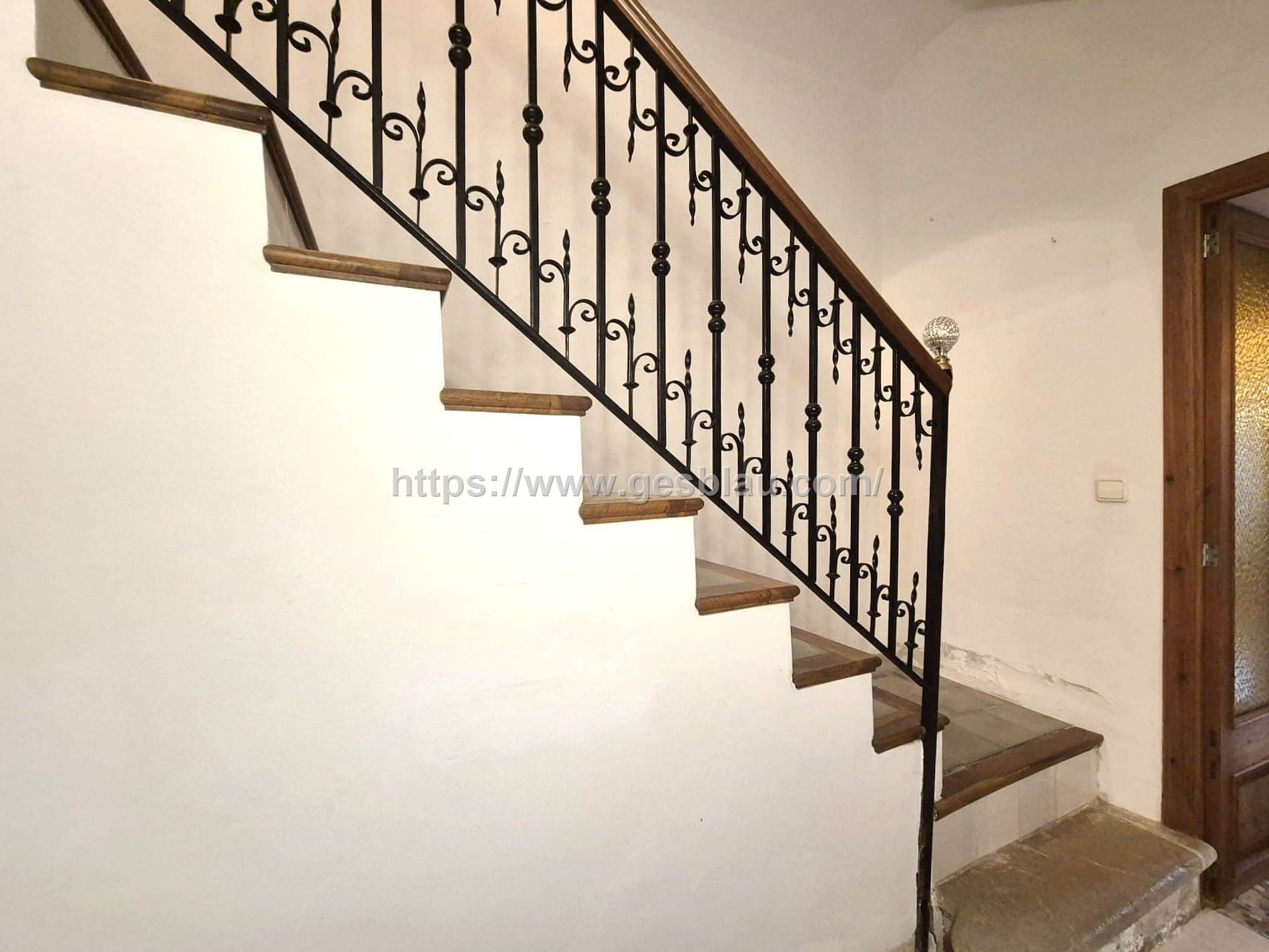 Gran casa con garaje y amplio patio en Selva – muchas posibilidades - Foto 3