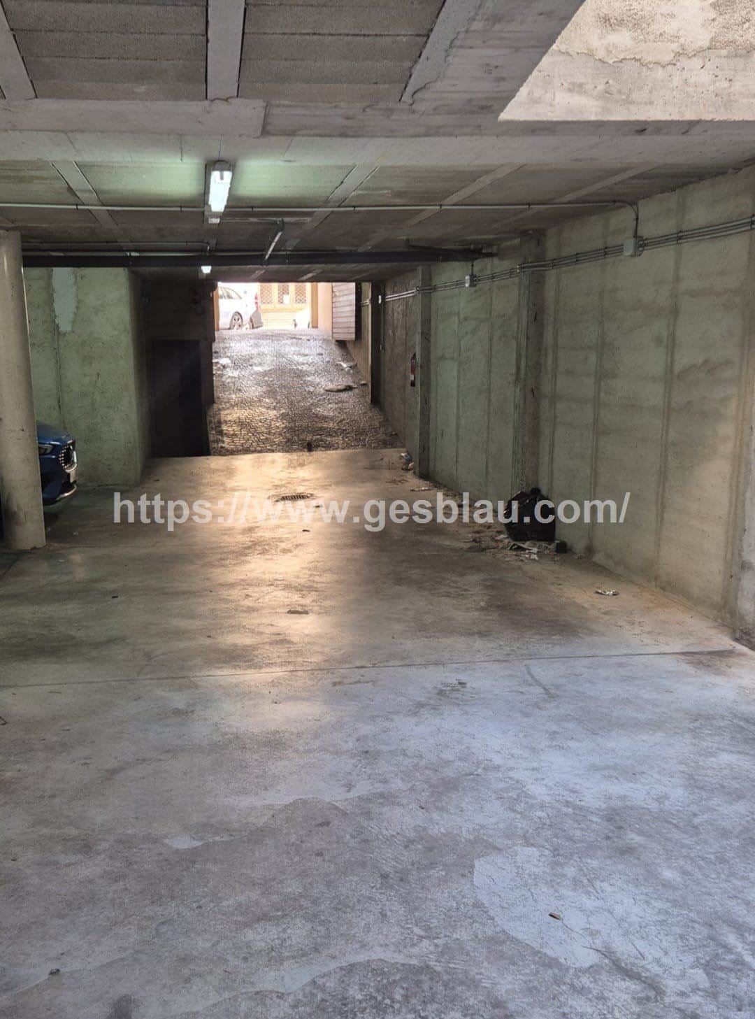 Plaza de aparcamiento en venta zona centro - Foto 1