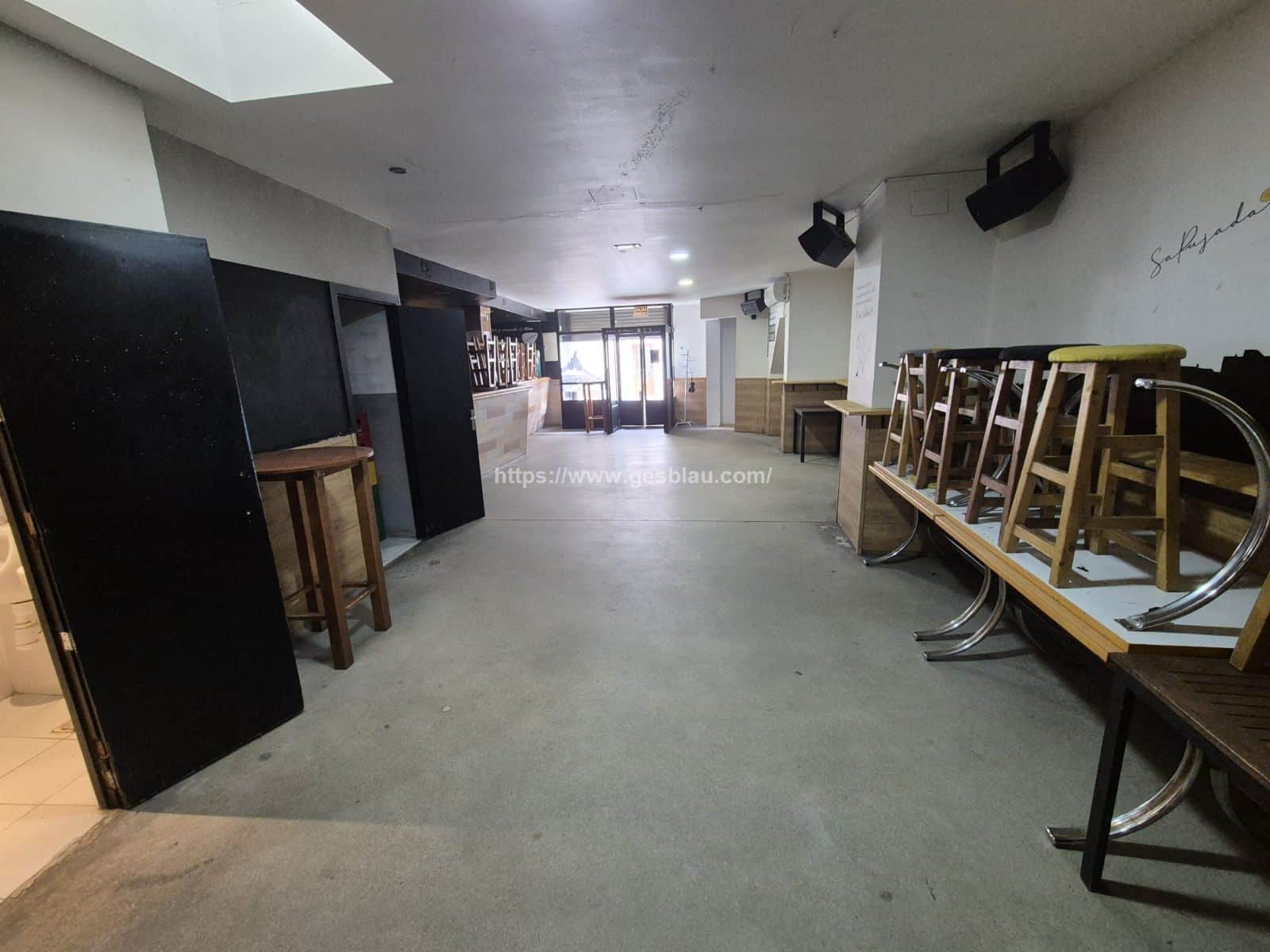 **** Oportunidad **** Local comercial muy bien  situado - Foto 2