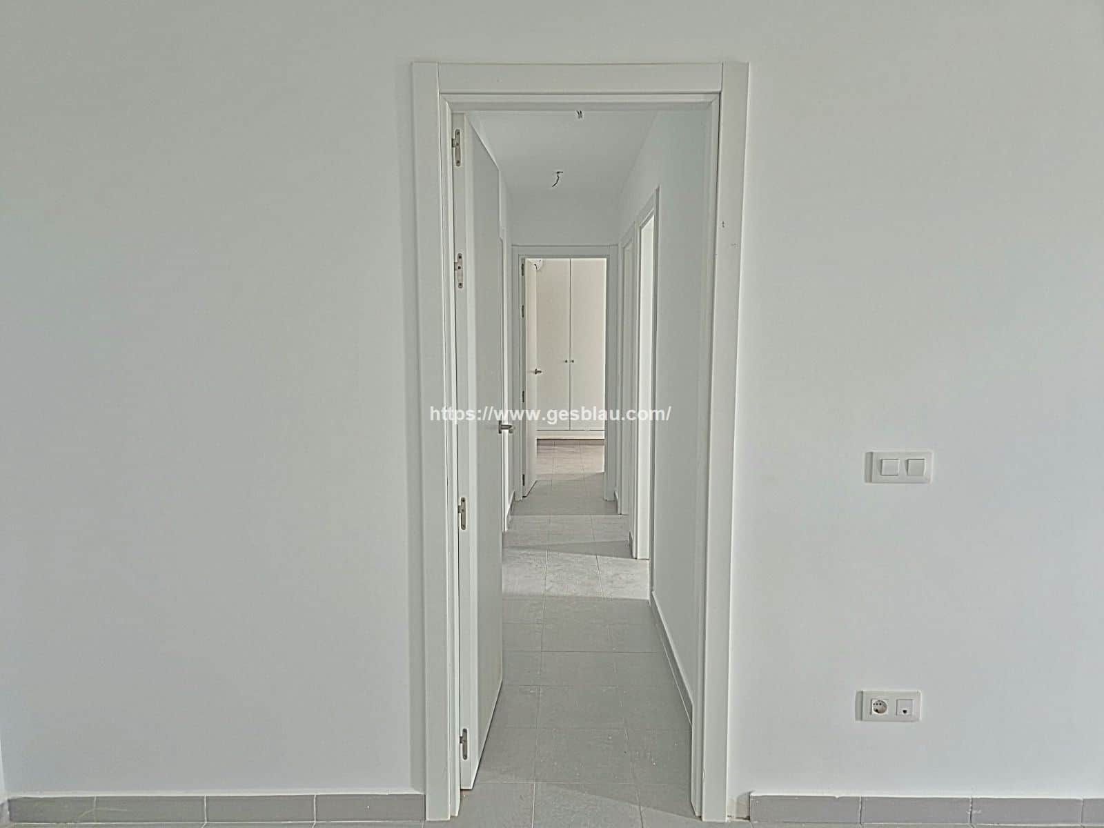 Piso a estrenar con parking y trastero - Foto 3