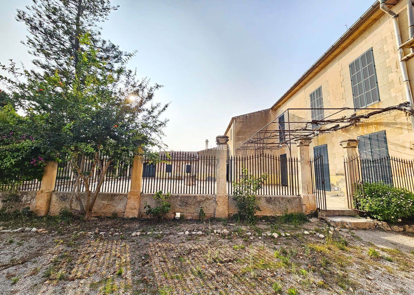 CASA SEÑORIAL EN EL CENTRO DE PORRERES CON TERRENO - Foto 5