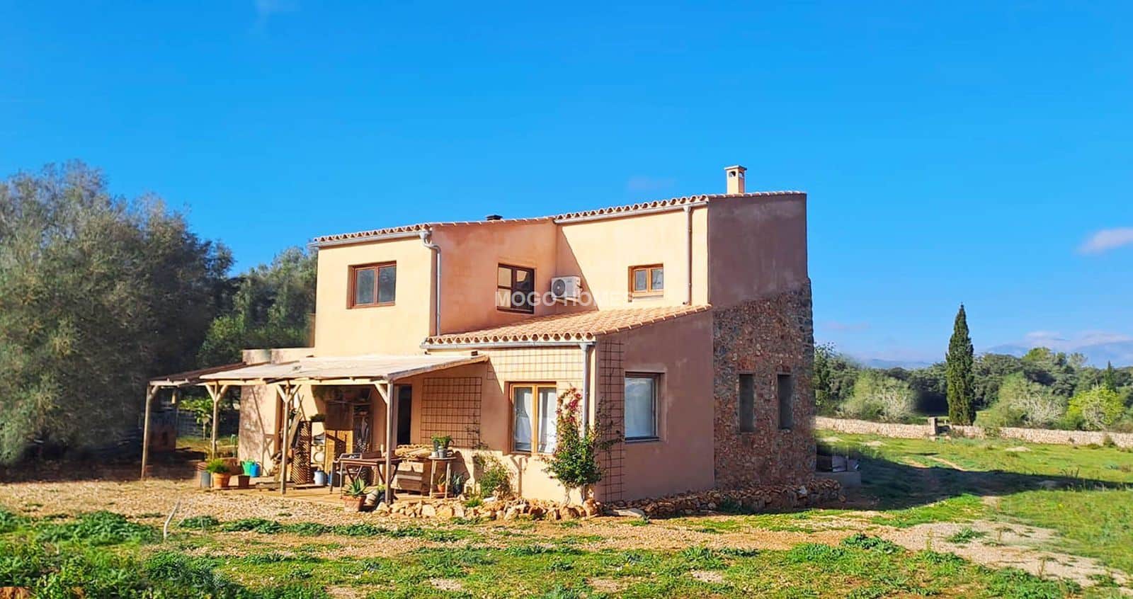 Finca casi terminada con terreno e impresionantes vistas a la montaña-Llubi - Foto 1
