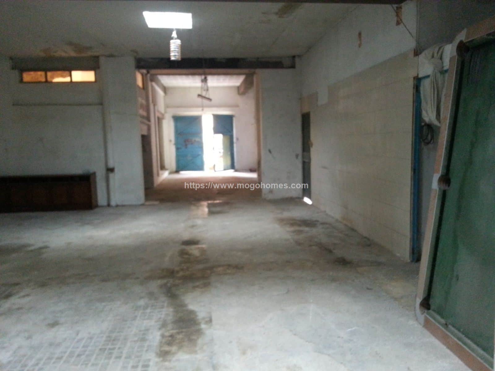 Local comercial situado junto a la calle Pascual Ribot - Foto 2