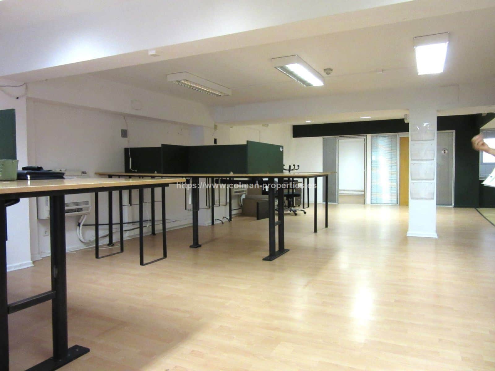 Bonita oficina con muy buena ubicación y muchas posibilidades - Foto 5