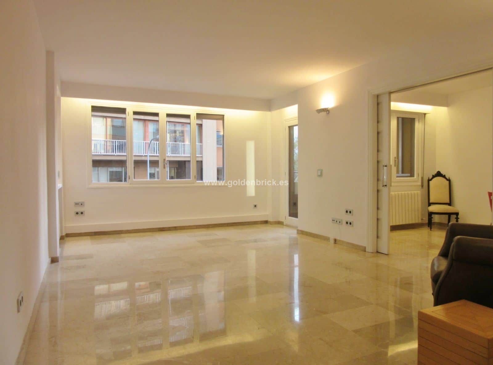 Impecable piso de corte moderno con plaza de garaje próximo a Paseo Mallorca - Foto 2