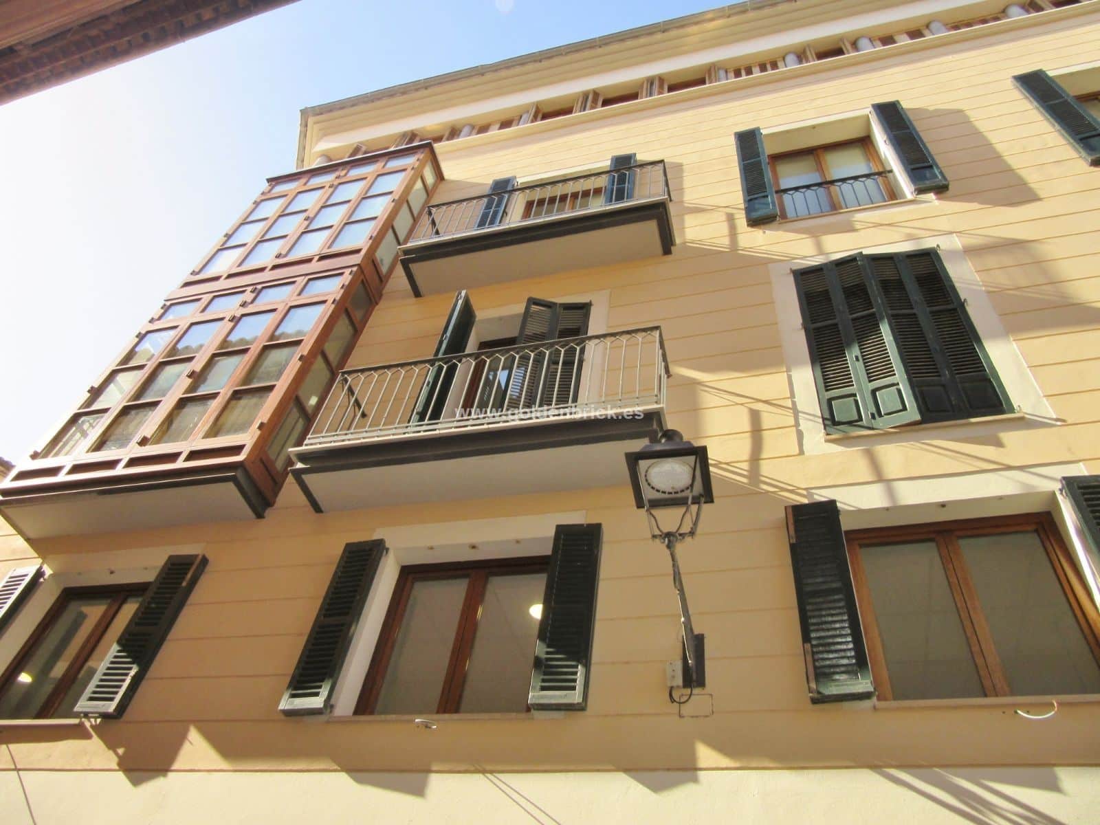 Elegante piso amueblado con plaza de garaje en Jaime III - Foto 1