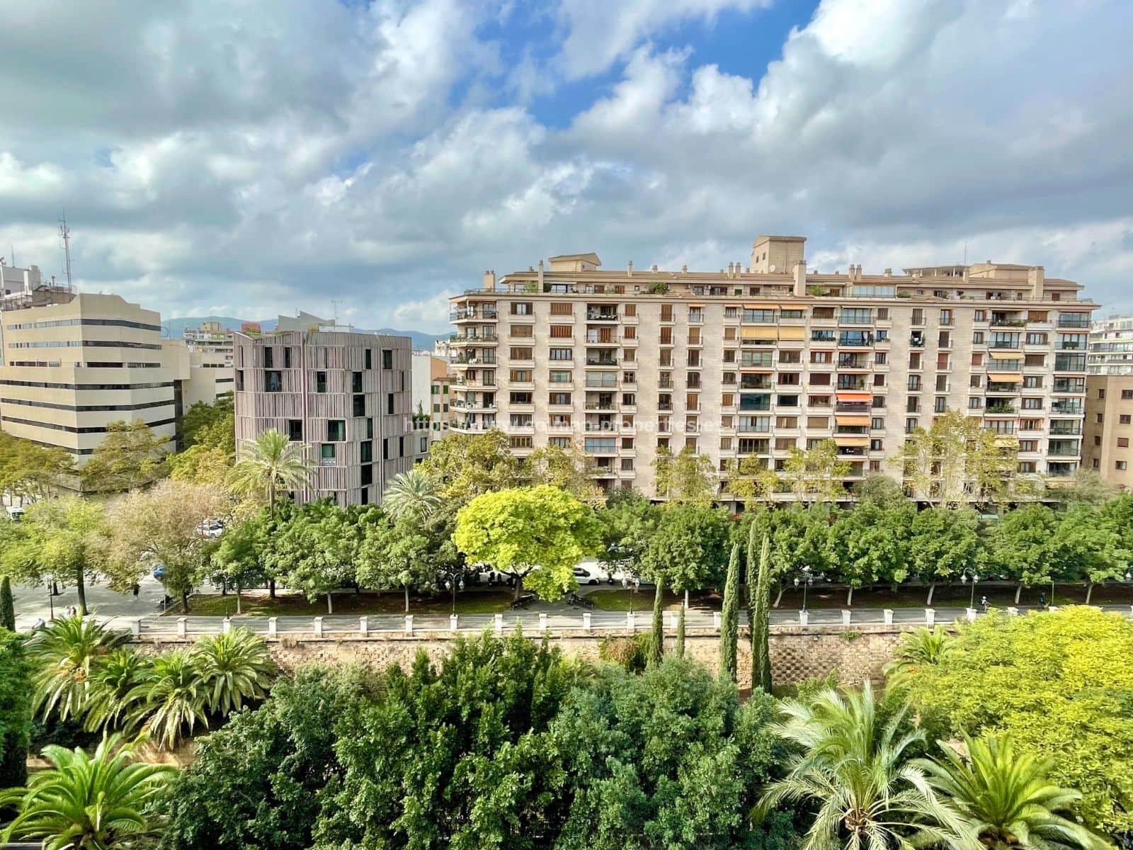 Formidable piso con terraza y garaje en Paseo Mallorca - Foto 3