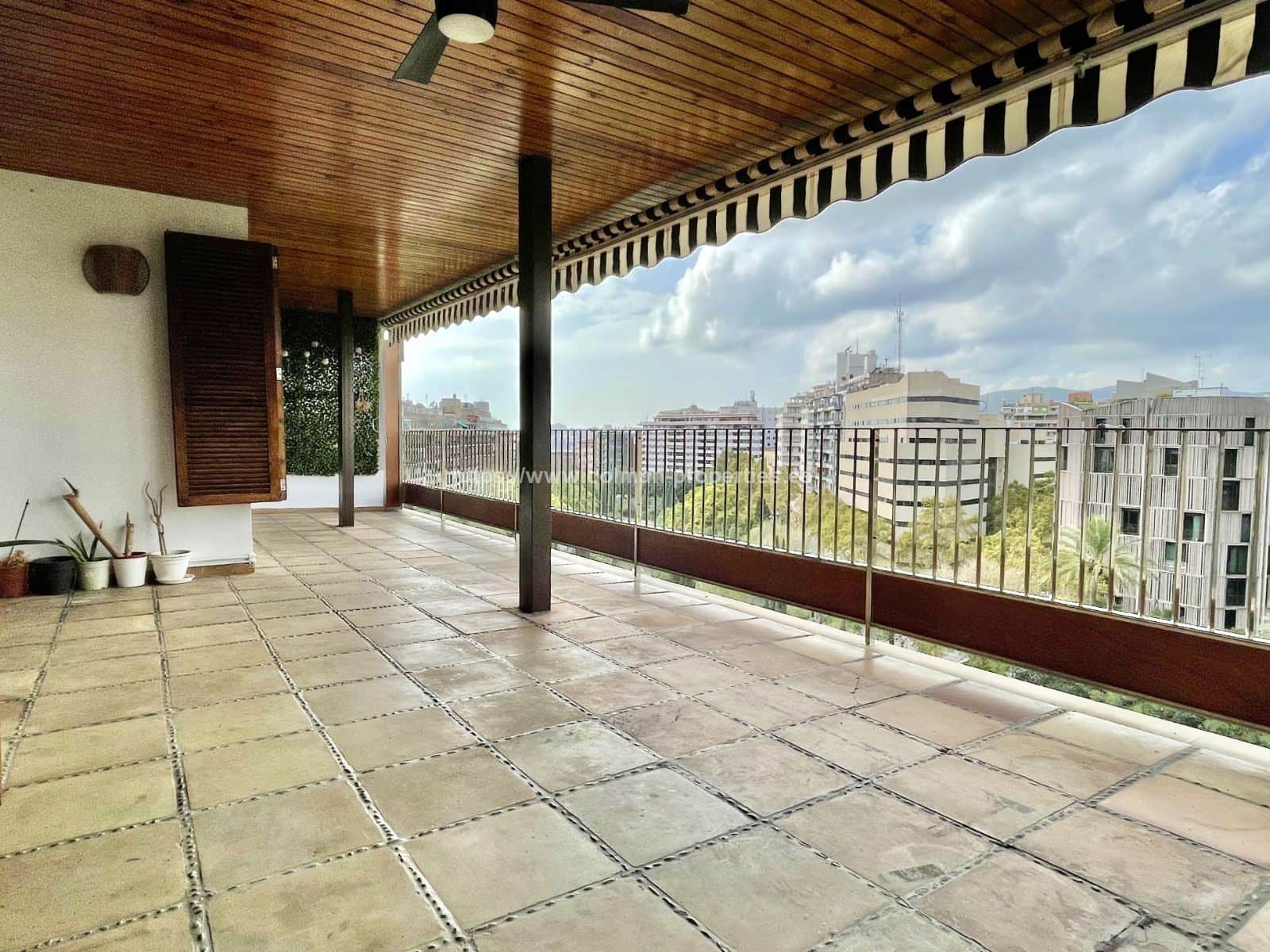 Formidable piso con terraza y garaje en Paseo Mallorca - Foto 1