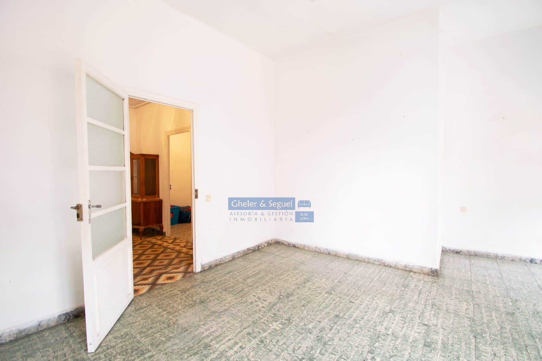 Casa de pueblo con patio y garaje - Foto 5