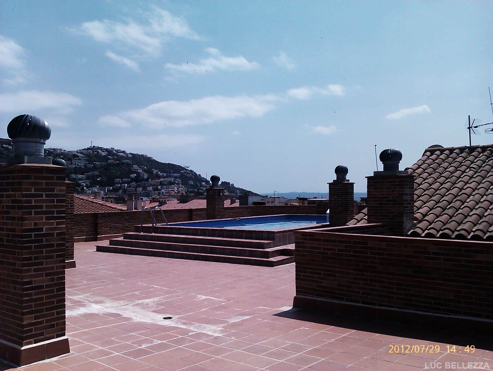 PISO CON PISCINA COMUNITARIA ZONA CENTRO ROSES - Foto 1