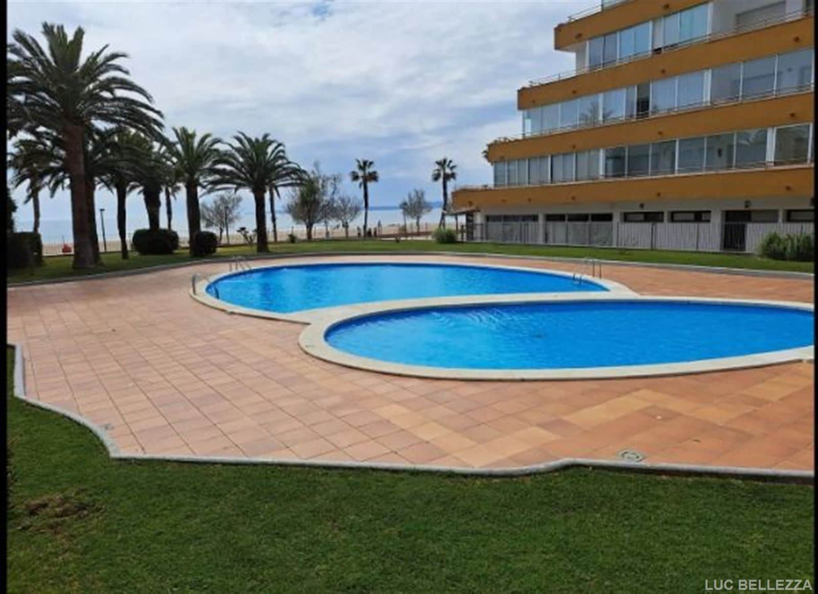 Estudio  situada en 1º línea de mar, - Foto 2