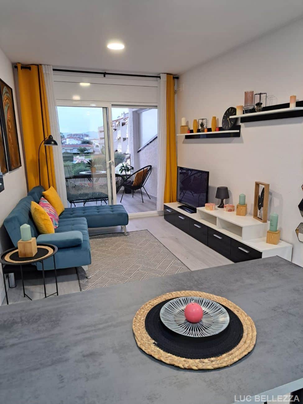 Apartamento con una magnífica vista despejada de los canales de Ampuriabrava. - Foto 1