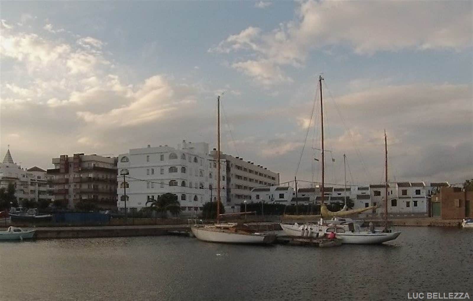 Apartamento con gran terraza cerrada - Foto 1