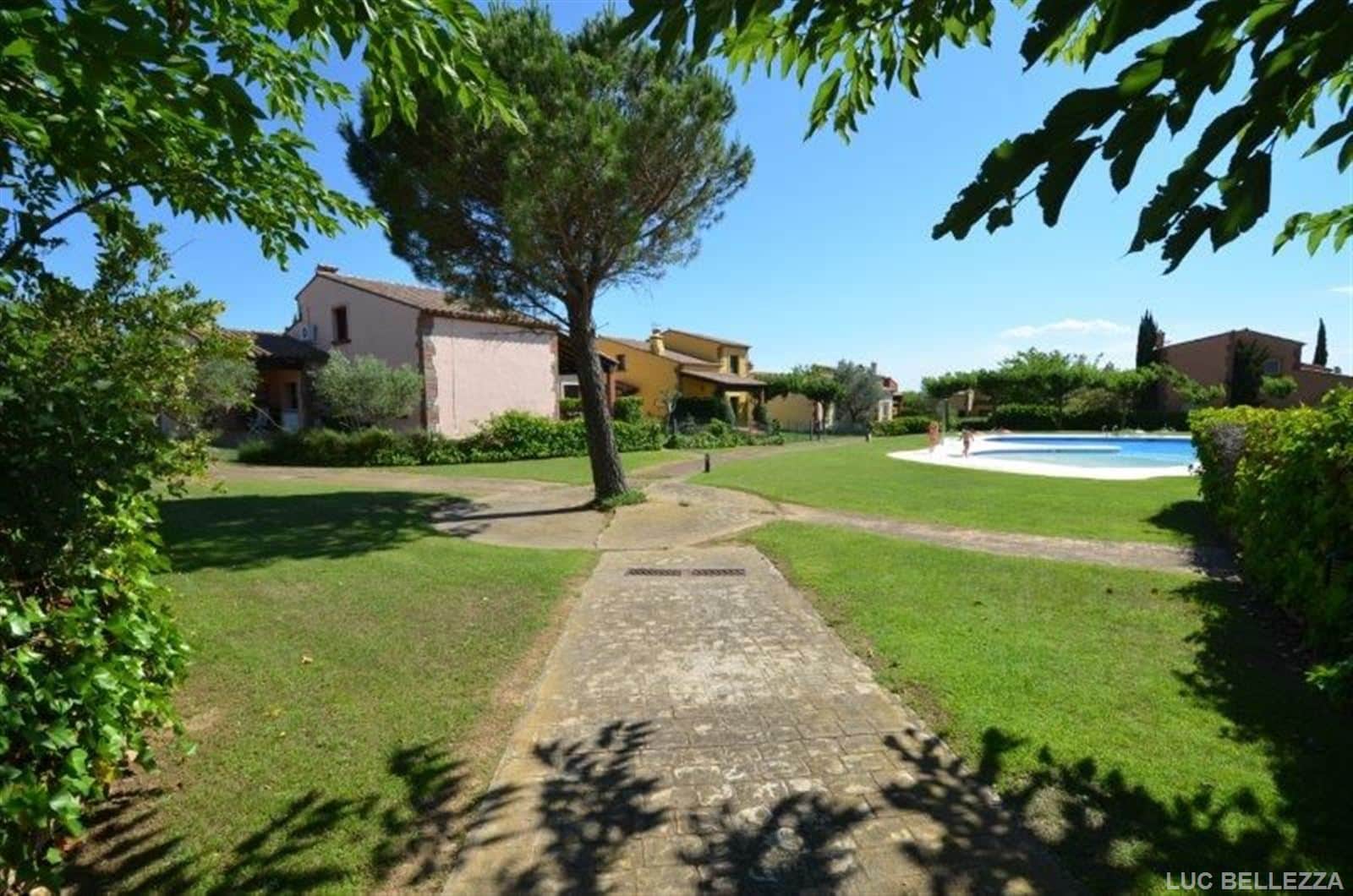 Casa en el Residencial Golf de Perelada - Foto 1