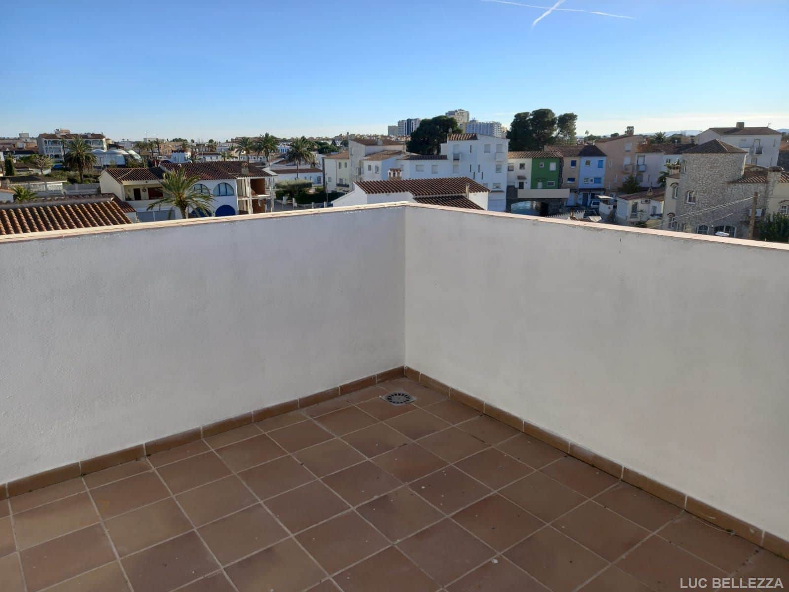 CASA ADOSADA DUPLEX EMPURIABRAVA  CON AMARRE PRIVADO - Foto 5