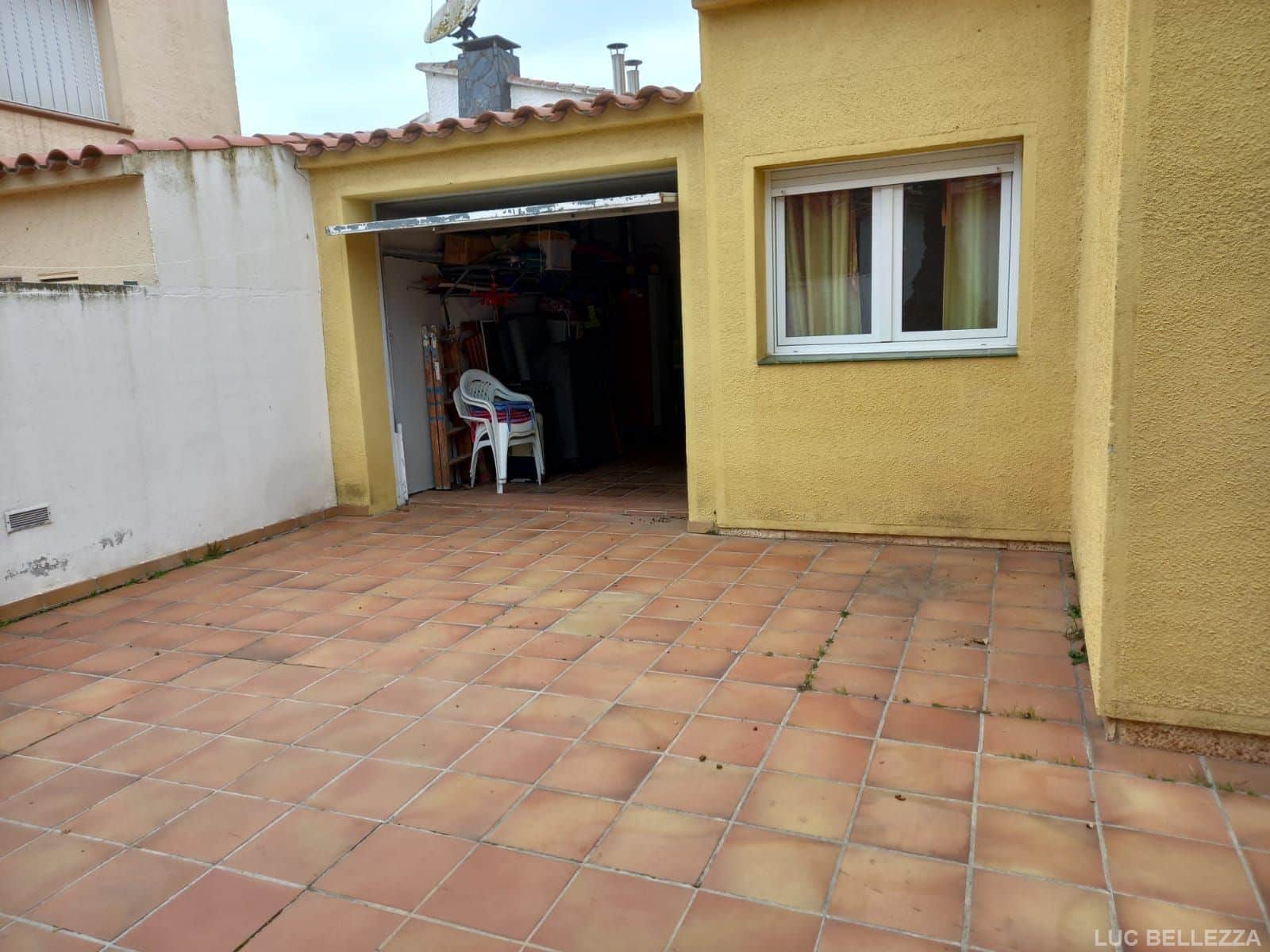 CHALET CON PISCINA EMPURIABRAVA A 20 METROS PUERTO DEPORTIVO - Foto 3