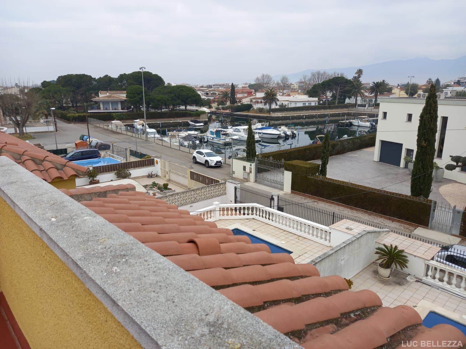 CHALET CON PISCINA EMPURIABRAVA A 20 METROS PUERTO DEPORTIVO - Foto 4