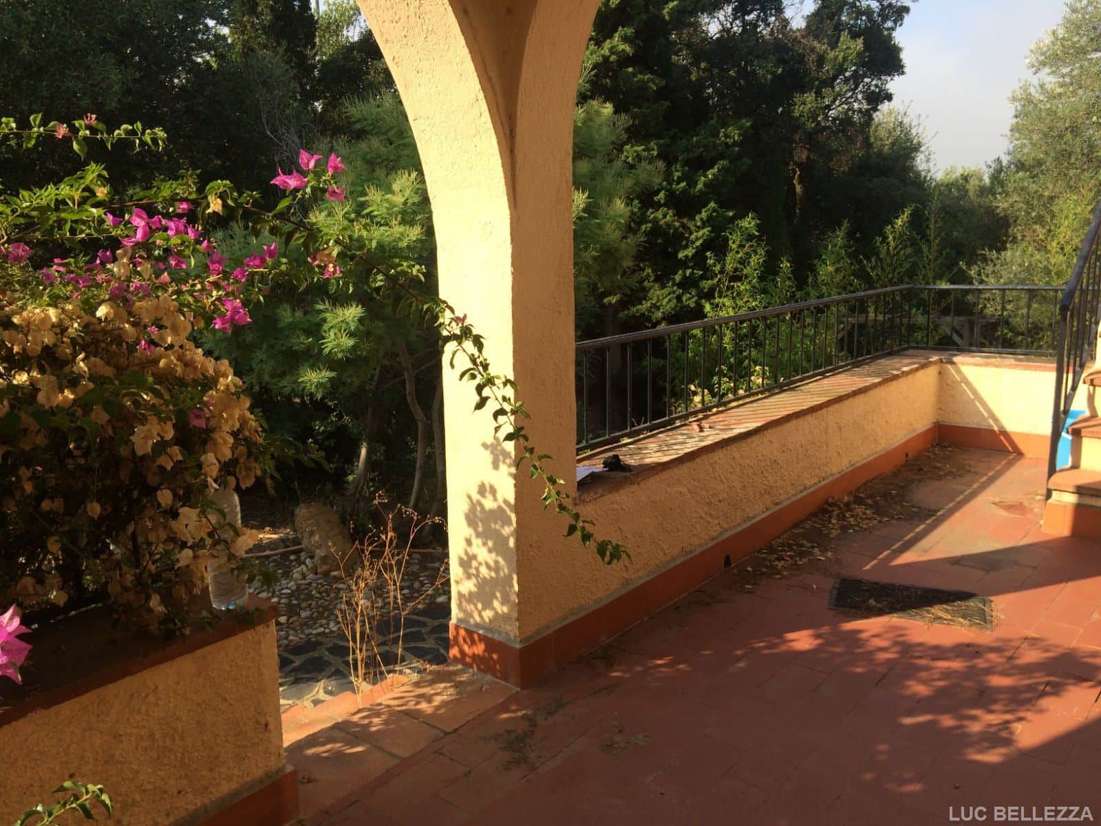 Casa con gran jardín en parcela de 486 m2 - Foto 1