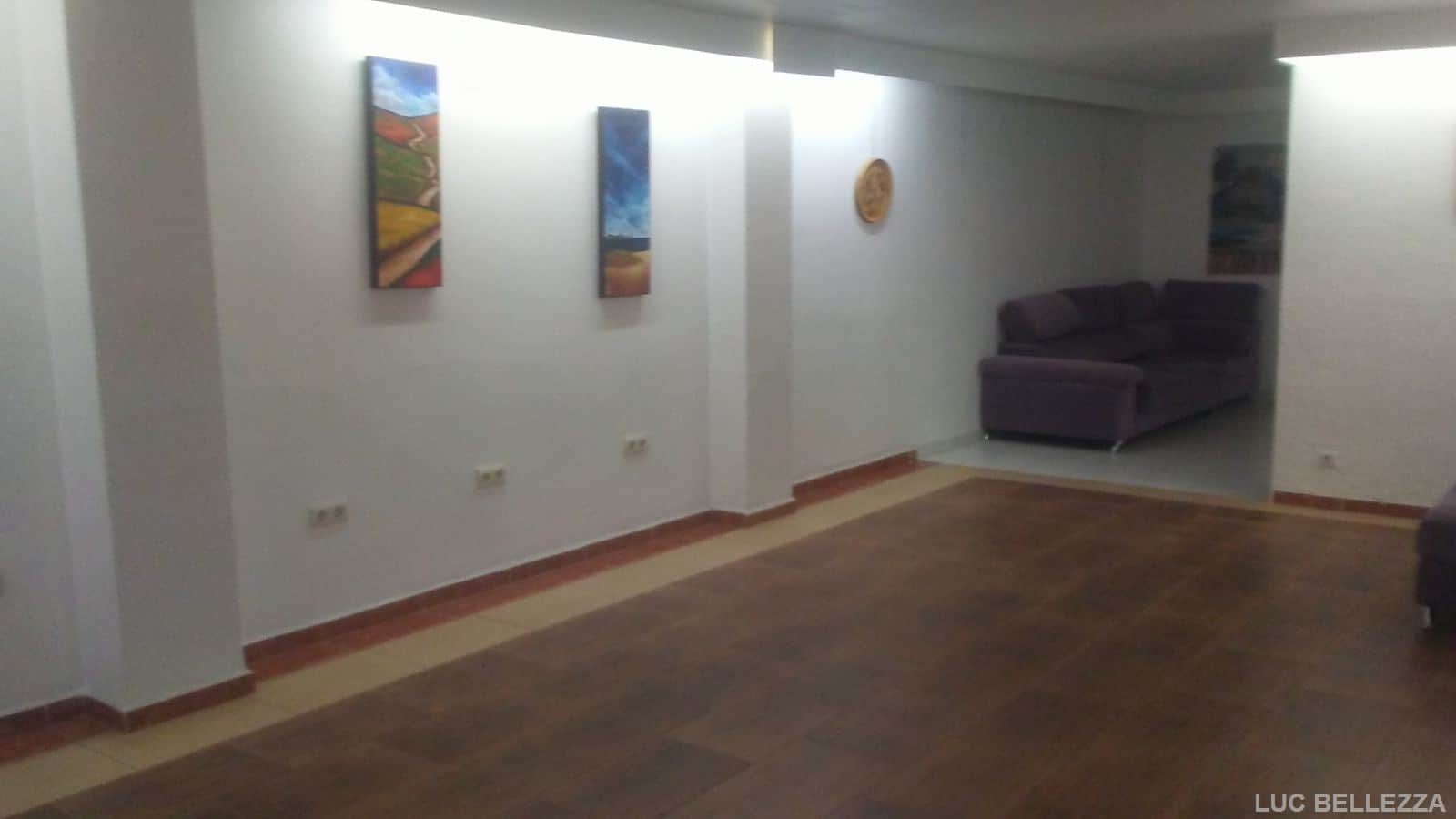 Local de 122m2 + vivienda de 120 m2 - Foto 1