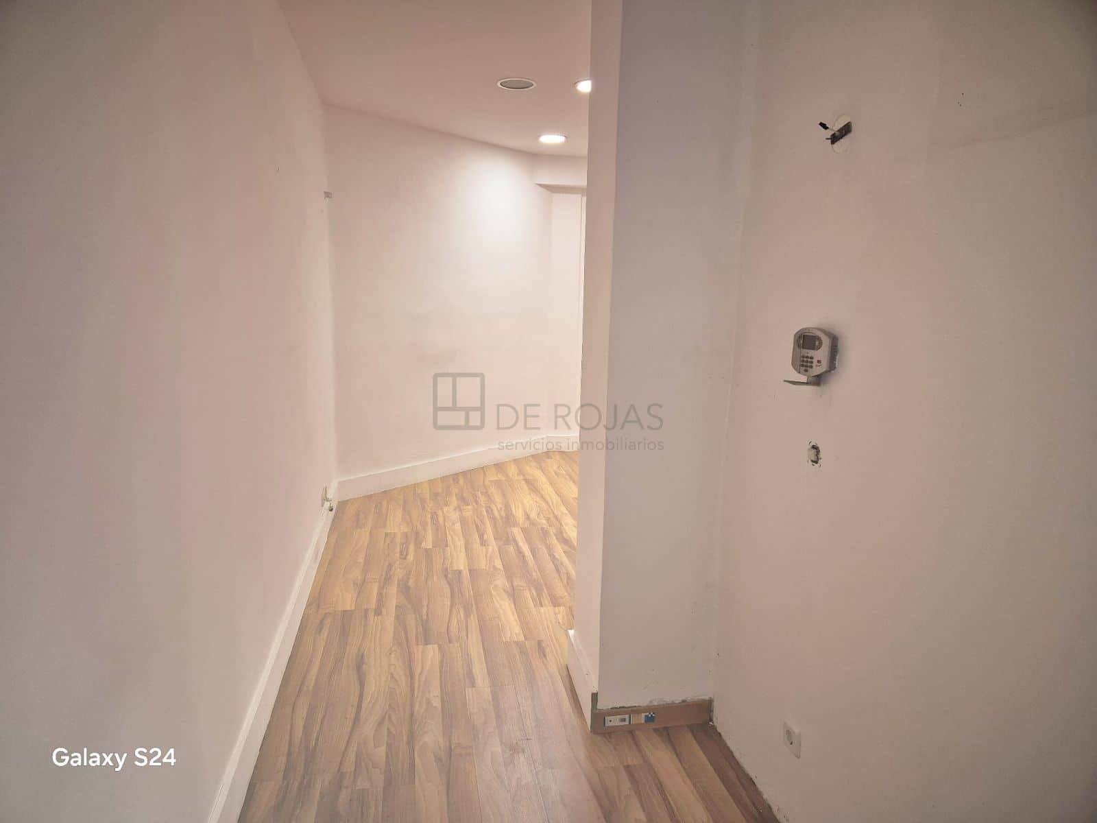 OPORTUNIDAD OFICINA EN CHAMBERÌ - Foto 4