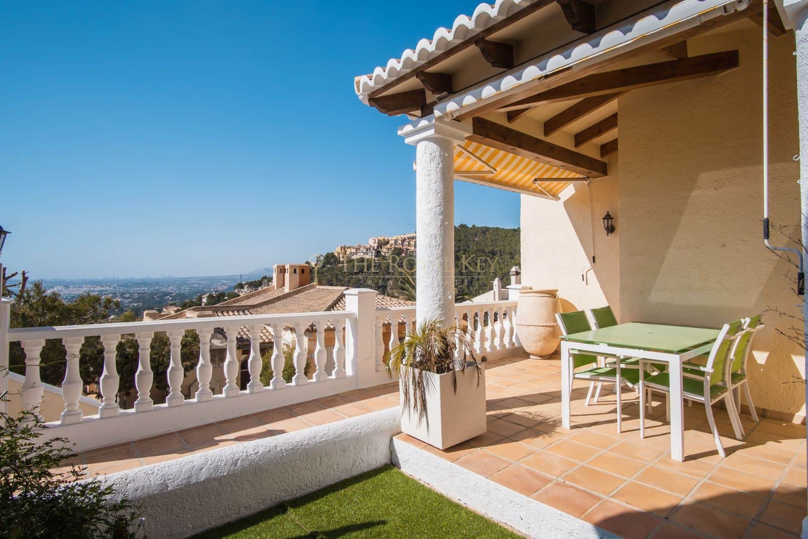 ¡ Oportunidad ! Chalet pareado con vistas al mar en urbanización privada - Foto 5